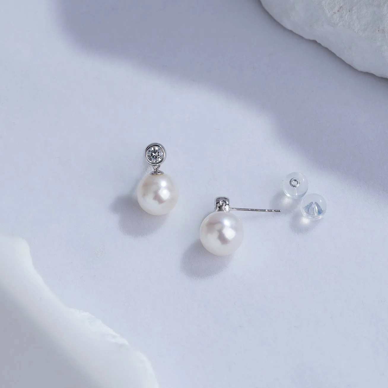 18k Gold Freshwater Pearl Earrings KE00099