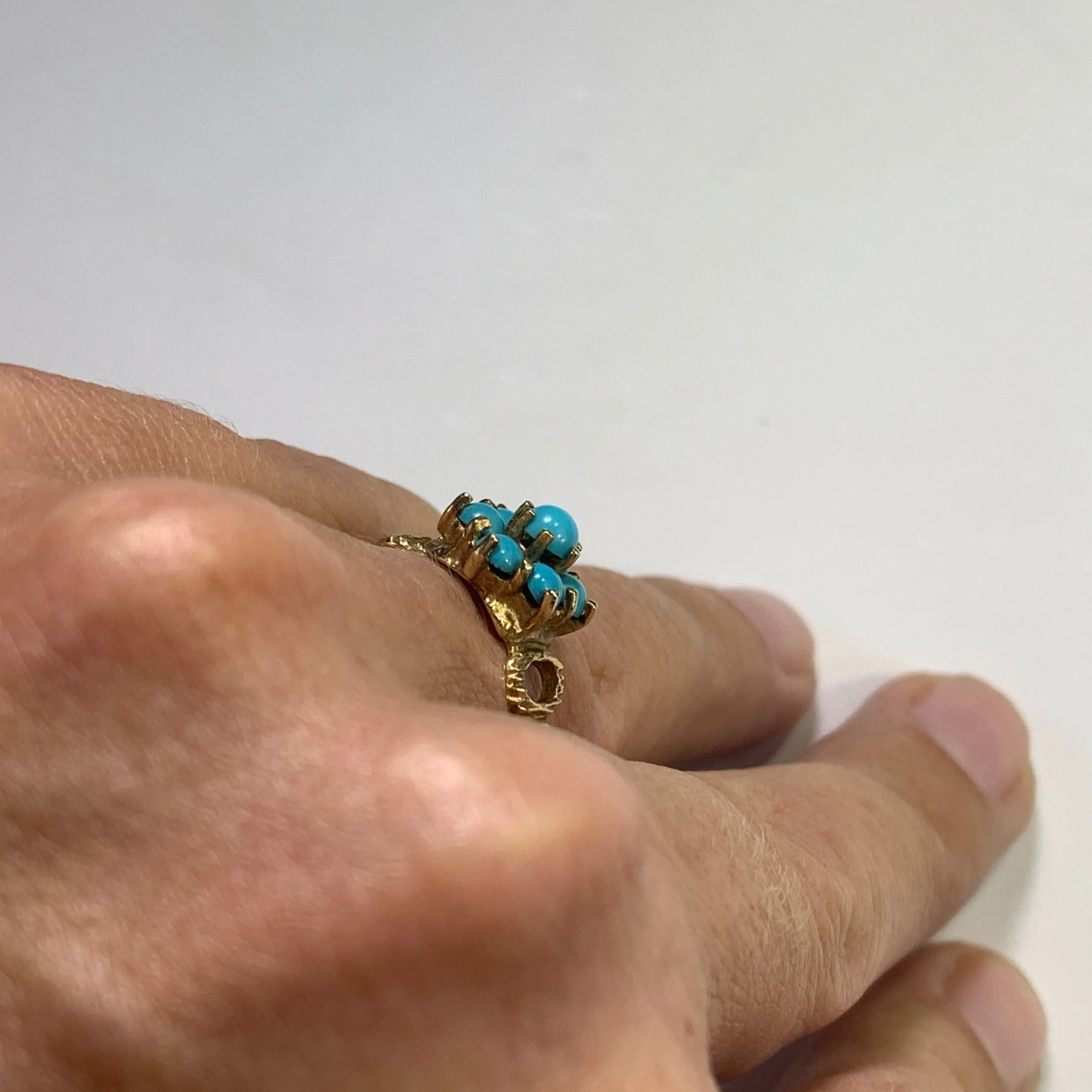 1970s Turquoise Flower Ring in Yellow Gold. Boho Chic Cluster Floral Setting. December Birthstone.