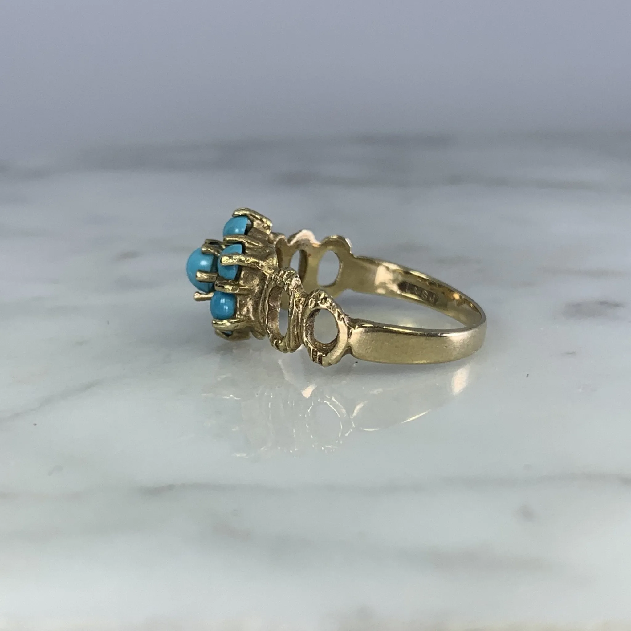 1970s Turquoise Flower Ring in Yellow Gold. Boho Chic Cluster Floral Setting. December Birthstone.