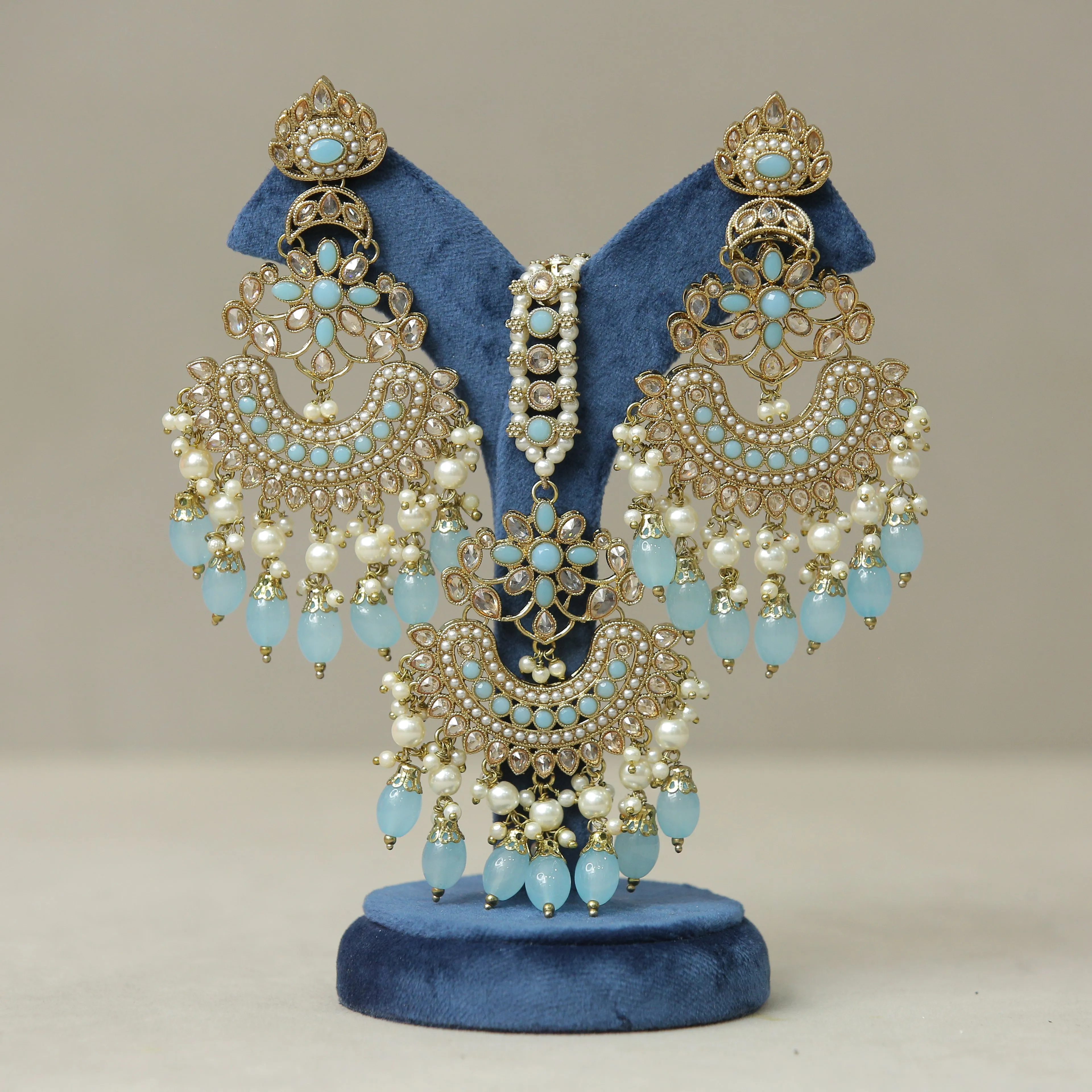 Anavi Polki Earrings And Tikka