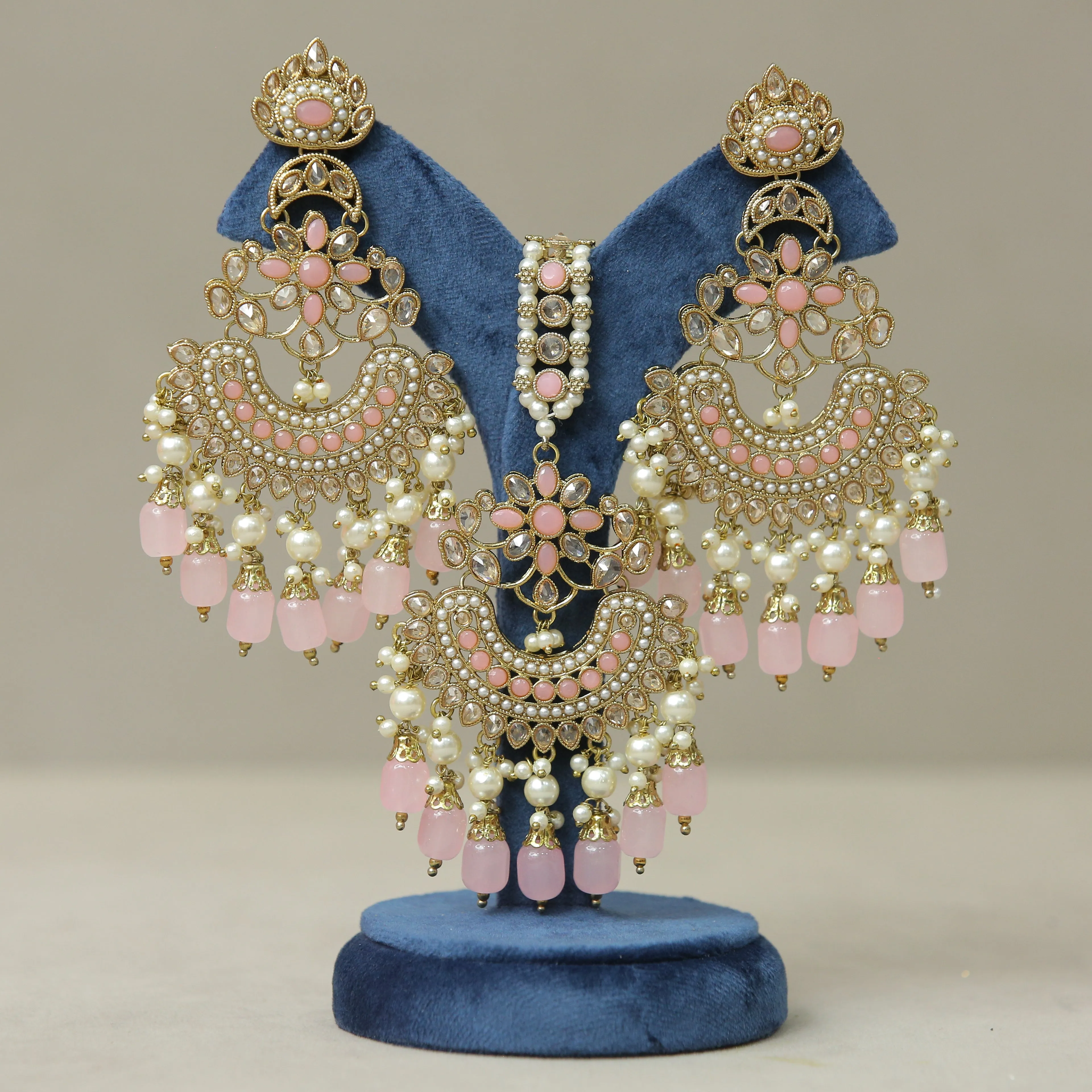 Anavi Polki Earrings And Tikka