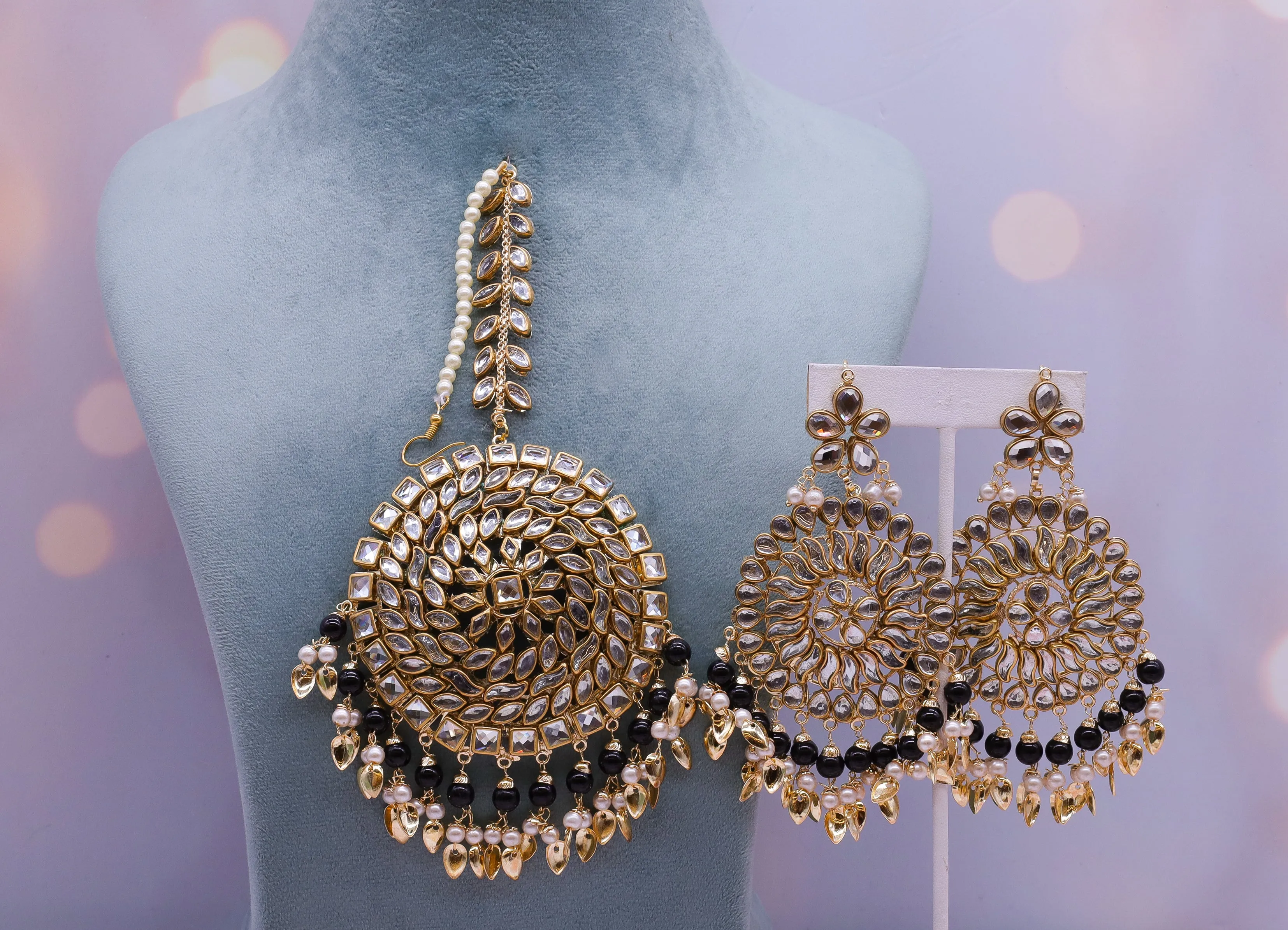 Anvi  Earrings With Tikka