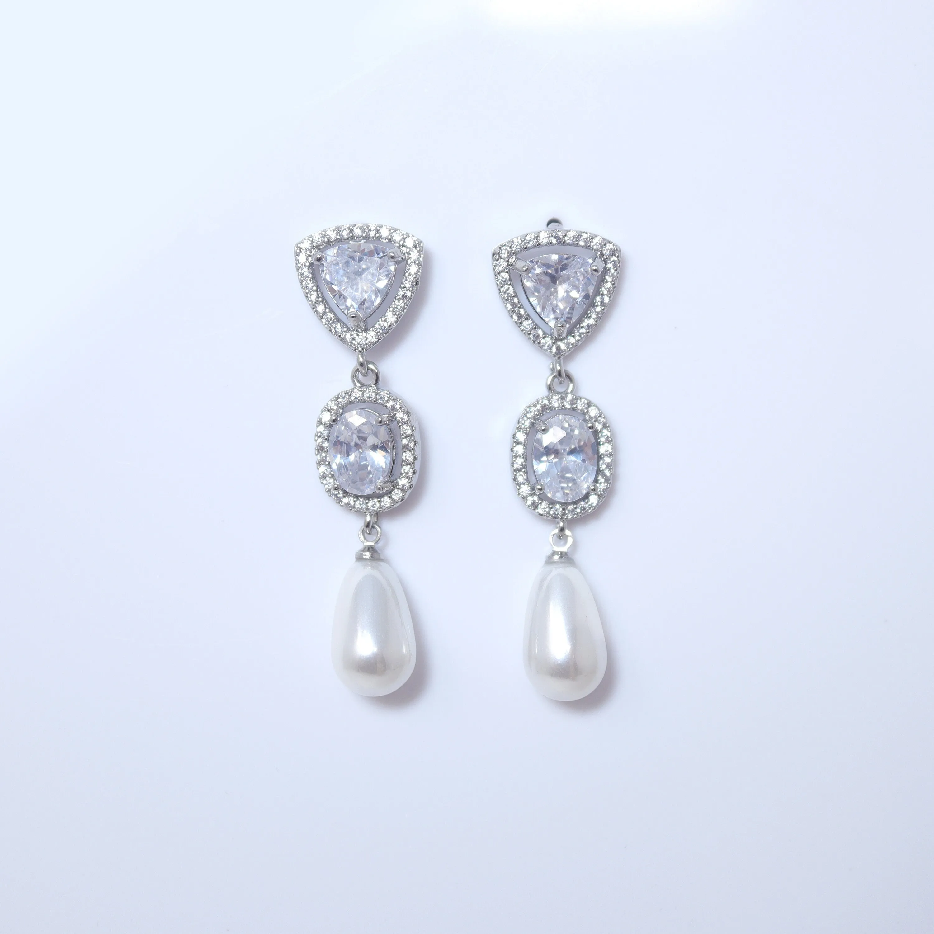 Elegant Pearl Drop Brilliance: Swarovski Crystal-Embellished Bridal Earrings, Statement Earrings Cz