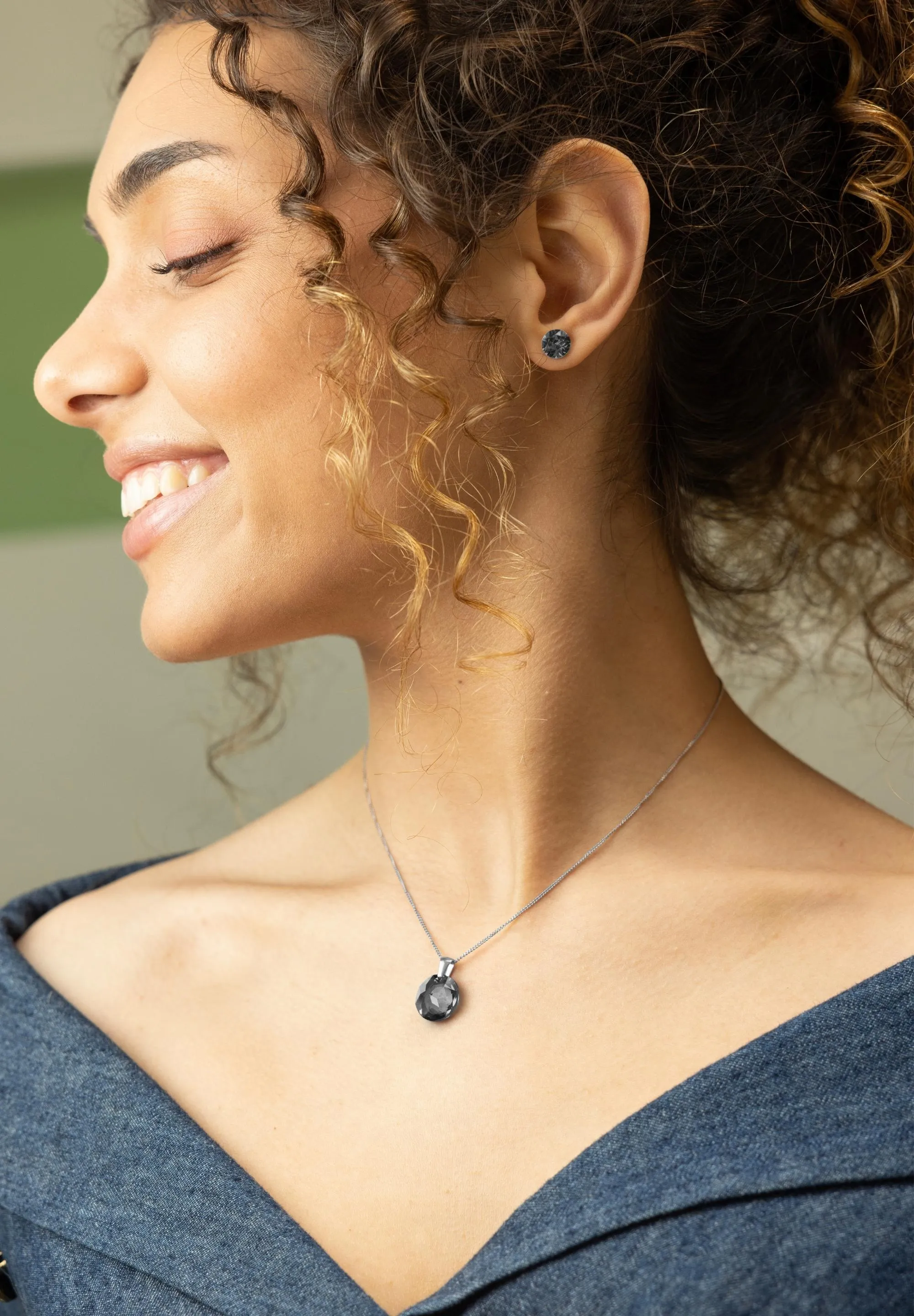 Facet Brilliant Pendant Necklace JS.0042