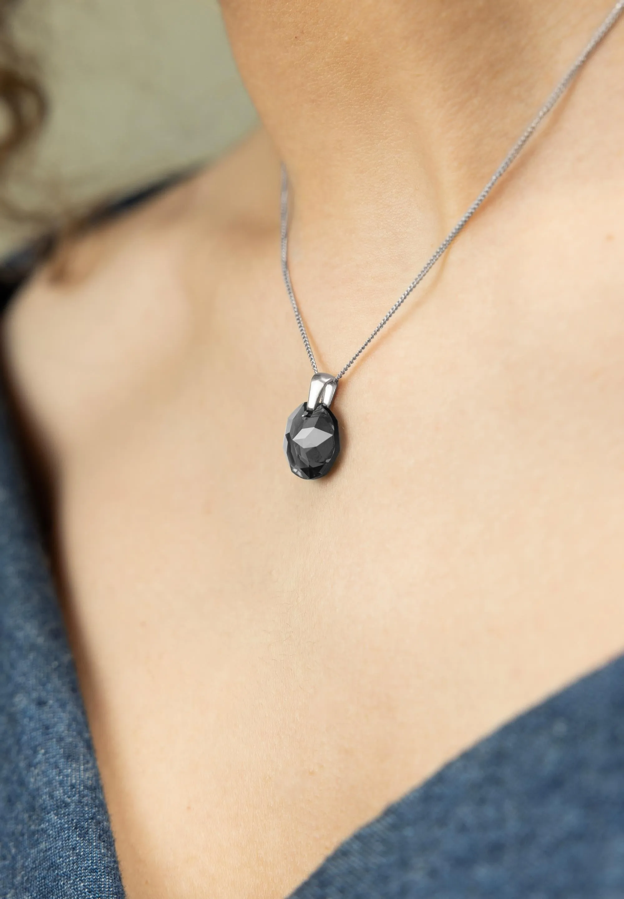 Facet Brilliant Pendant Necklace JS.0042