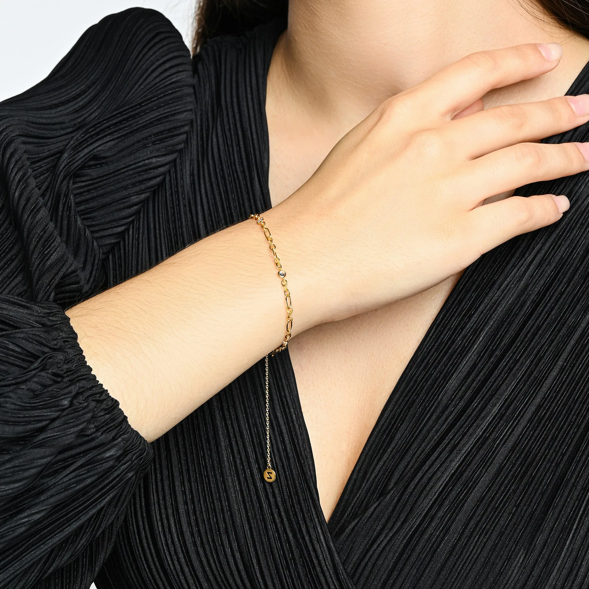 Real Gold-Plated Z Sparkle Chain Bracelet