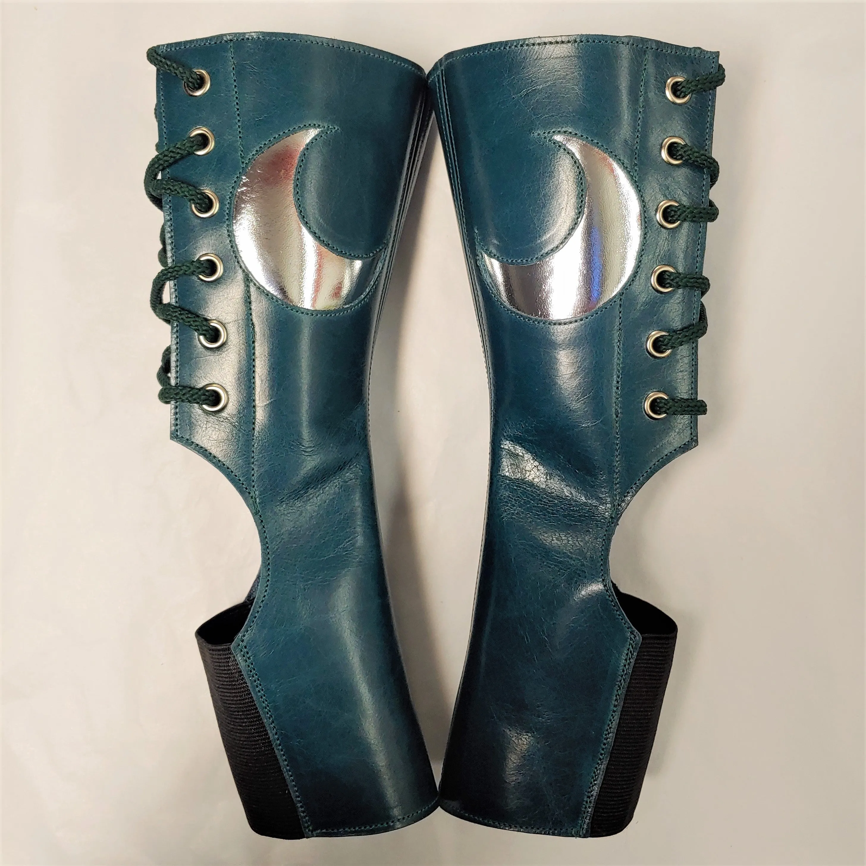 Short Deep Sea Green Aerial boots w/ MOON