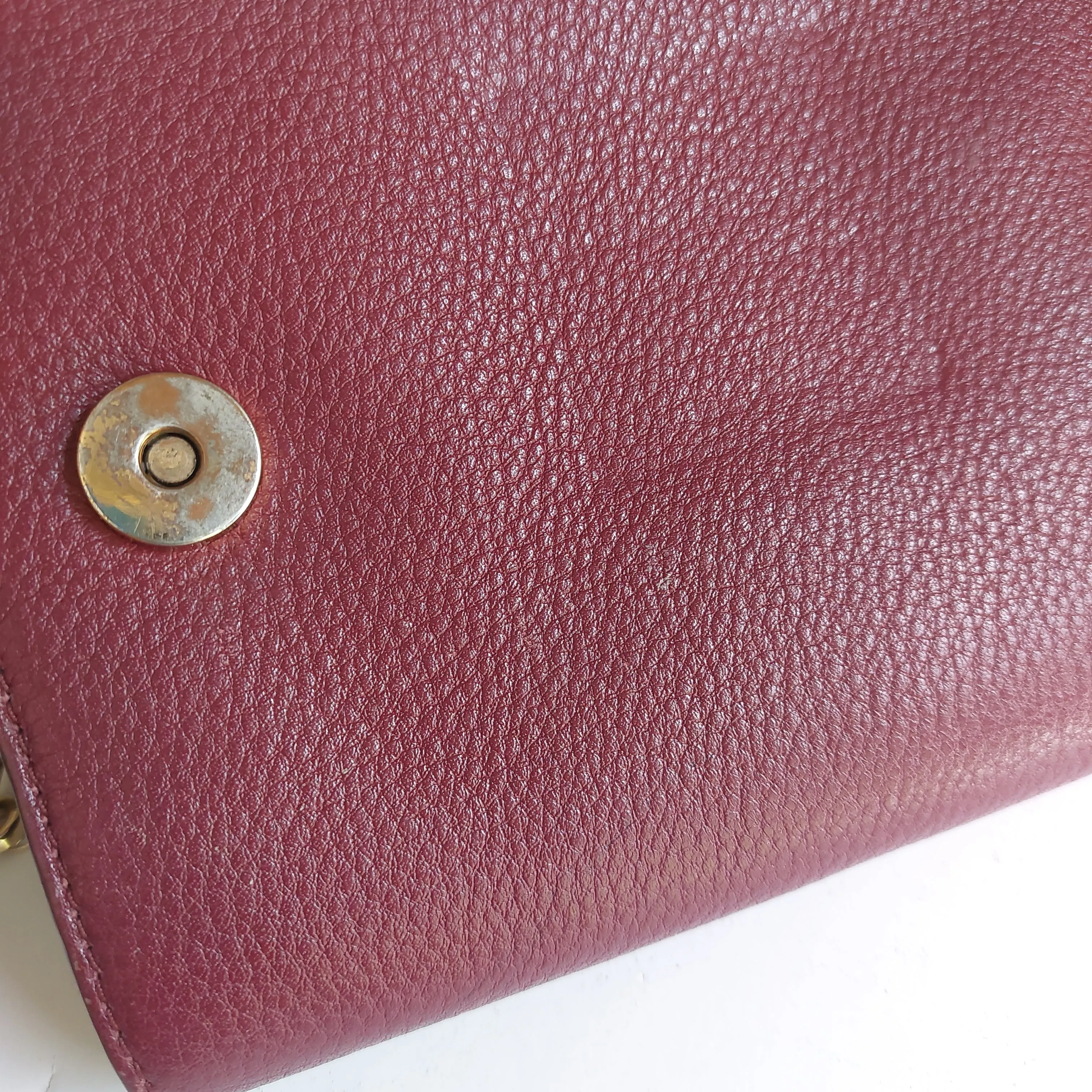 Tory Burch Maroon Leather Britten Wallet-on-Chain | Pre Loved |